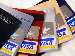 Bancos y tarjetas deberan informar a AFIP todas las compras hechas en el exterior