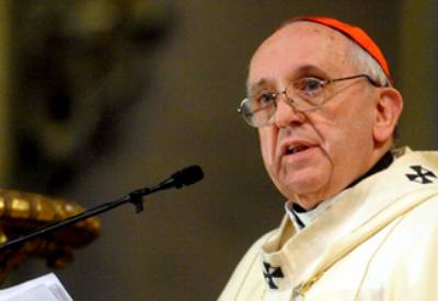 Papa Francisco: "Si no nos confesamos a Jesucristo, nos convertiremos en una ONG piadosa"