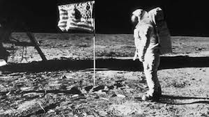 La verdadera frase de Neil Armstrong al llegar a la Luna