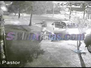 Impactante video de un violento intento de asalto a una familia en Villa Bosh