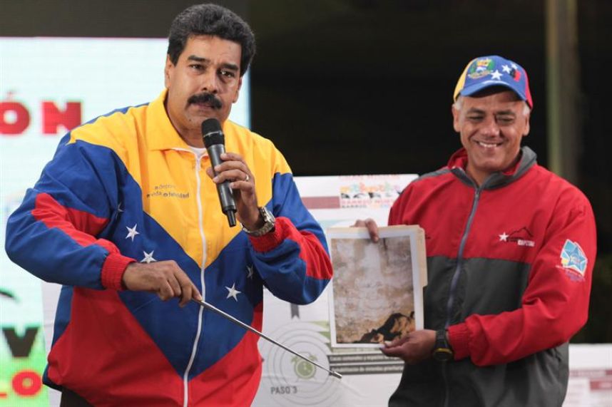 Maduro dice que la cara de Chávez apareció durante una excavación del metro