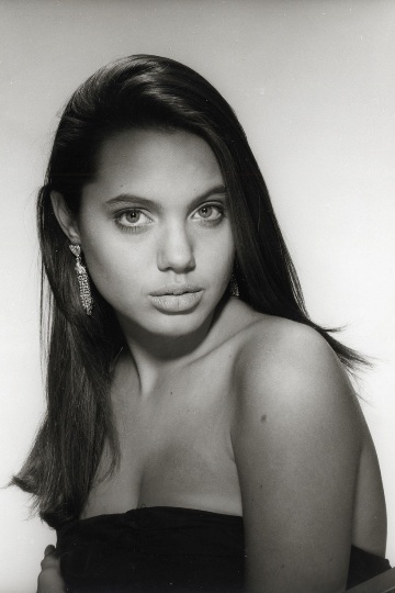 Fotos De Angelina Jolie Adolescente