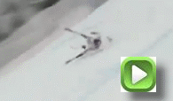 VIDEO : ESPECTACULAR CA�DA DE ESQUIADOR. QUEDO INCONSCIENTE