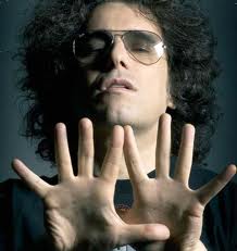 CALAMARO ESCRIBE SU EPITAFIO