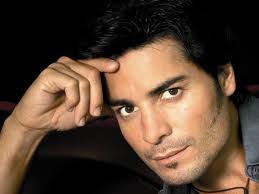 DENUNCIAN A CHAYANNE POR ESTAFA
