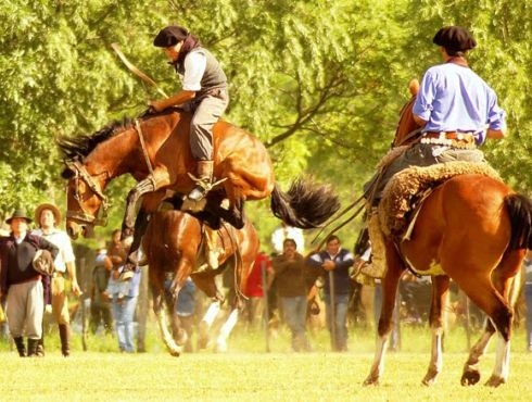 FIESTA DE LA TRADICION EN SAN ANTONIO DE ARECO