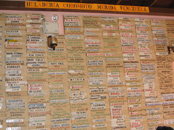 UNA HELADERIA QUE TIENE 900 SABORES DE HELADO