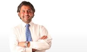 La C�mpora son cuatro pibes con un sello de goma, dijo Adrian Menem