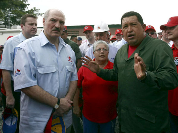 Chávez "regaló" a Bielorrusia US$ 3.000 millones