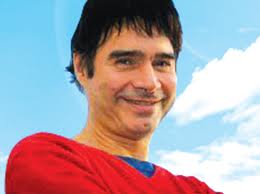 Escracharon a Claudio Mar�a Dom�nguez