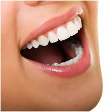 ALIMENTOS QUE BLANQUEAN LOS DIENTES NATURALMENTE