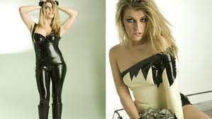 La mujer con dos vaginas en sensual sesi�n de fotos