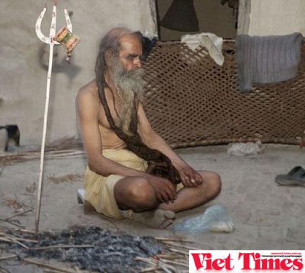 UN HOMBRE LLEVA 38 A�OS SIN BA�ARSE