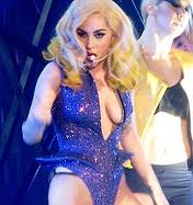 LADY GAGA GANO 30 MILLONES DE DOLARES CON TWITTER