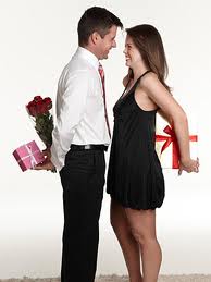 LAS COSAS QUE JAMAS DEBES REGALARLE A TU PAREJA