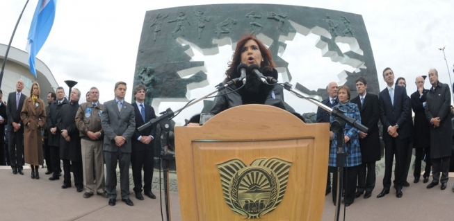 Cristina pidi� que la Cruz Roja interceda para identificar a los ca�dos en Malvinas