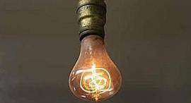 El misterio de la lamparita que lleva 110 años encendida