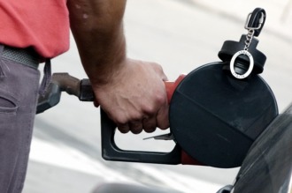Aranguren descartó un nuevo aumento en el precio de los combustibles