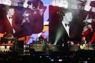 Paul McCartney le puso calor y rock a su primera noche en el Único de La Plata