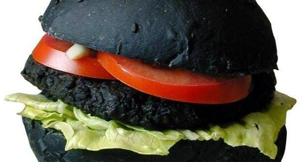 ¿Qué es la "comida negra" y por qué es peligroso consumirla?