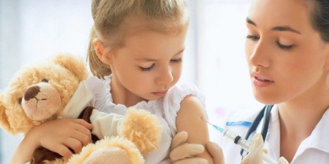 Pondrán multas de hasta $7.600 a los padres que no vacunen a sus hijos
