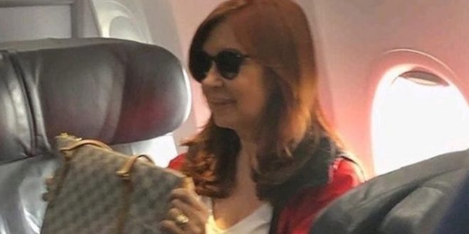 Cristina Kirchner viaja a Cuba para visitar a su hija Florencia pese a la muerte de su madre