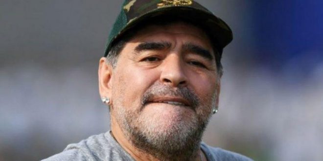Diego Maradona aceptó la propuesta de Gimnasia para ser el nuevo director técnico