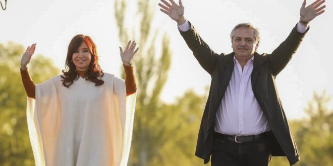 Alberto Fernández cierra su campaña en Mar del Plata junto a Cristina Kirchner