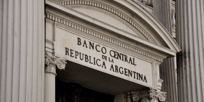 El Banco Central emitió en marzo, un tercio de la base monetaria.