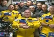 Astronautas rusos arribaron a la estación espacial internacional con los colores de la bandera de Ucrania