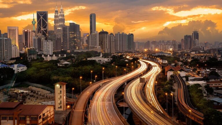 Malasia: Donde Historia y Modernidad se Encuentran en Sus Ciudades