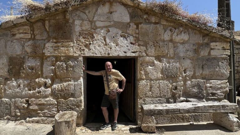 Descubre los Magníficos Castillos y Cuevas de España