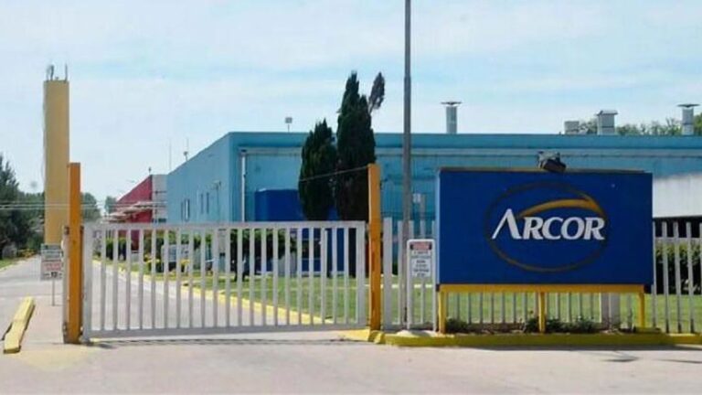 Arcor enfrenta pérdidas millonarias por la caída del consumo