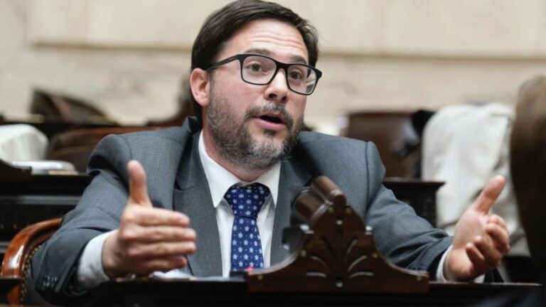 Rebelión Amarilla en Córdoba: ¿Expulsan a Oscar Agost Carreño del PRO?