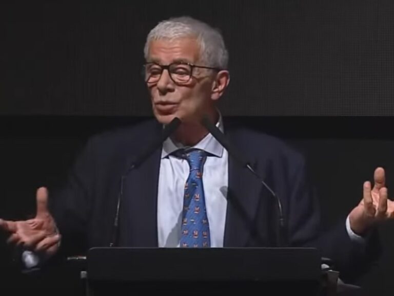El estudio del ministro de Justicia apoya al financista de Tapia
