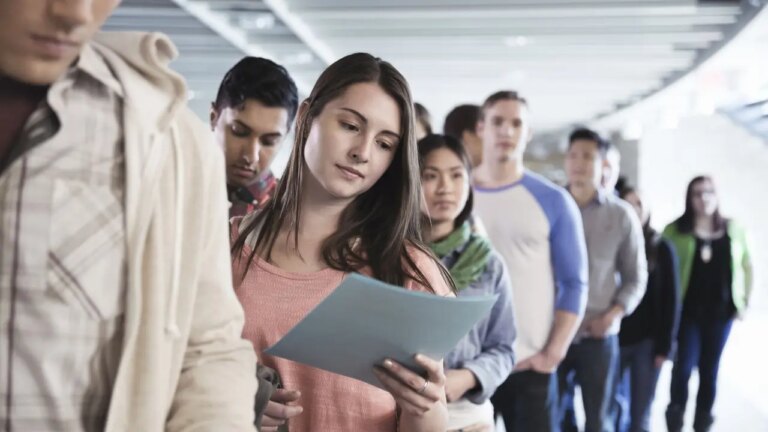 Aumentan las solicitudes de argentinos para vivir y hacer negocios en Europa
