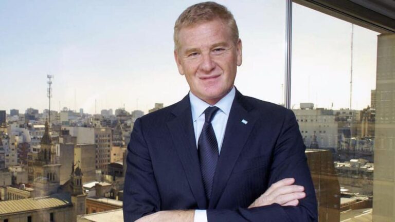 De Narváez se acerca a la compra de Carrefour Argentina