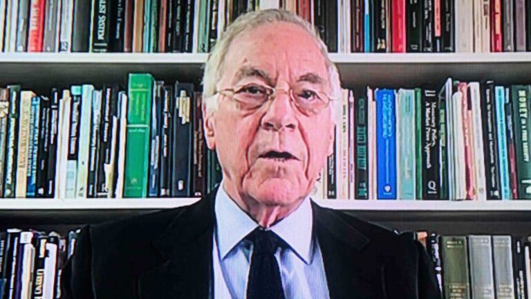 Steve Hanke: “Argentina, entre los 5 países clave para la dolarización global”