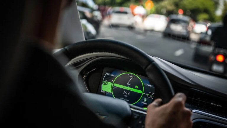 Marca china presenta en Argentina nuevos autos híbridos y eléctricos