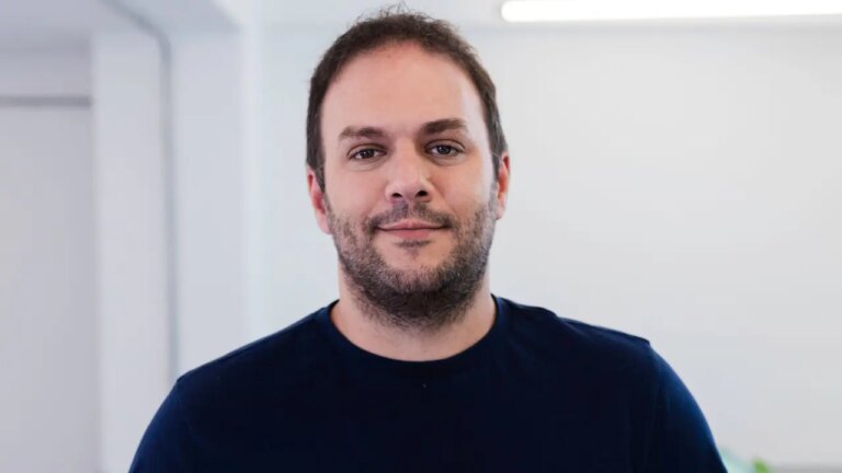El Impuesto al Cheque: El Mayor Obstáculo para la Industria Cripto