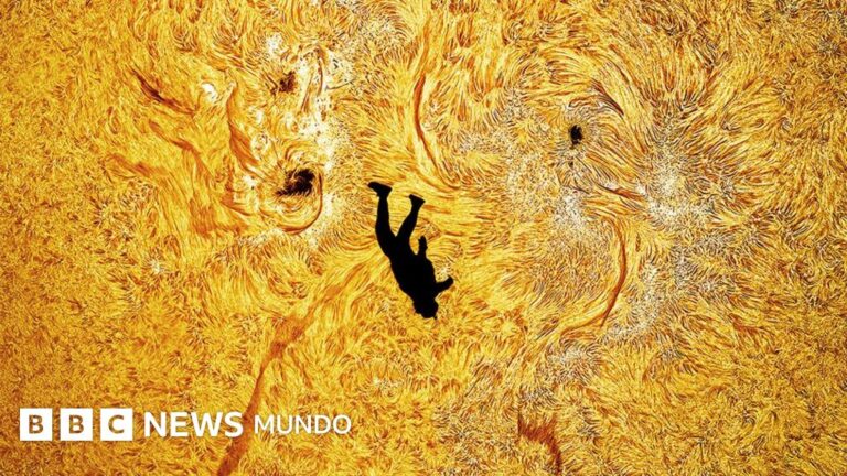 Espectacular imagen de un hombre en caída libre contra el Sol