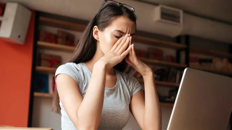 Guía Rápida: Cómo Reclamar a Telecentro y ENACOM por la Caída de Internet