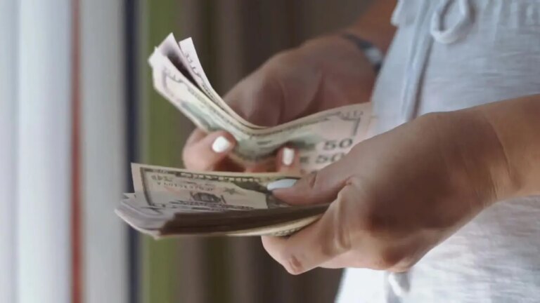 Tipo de Cambio: ¿A cuánto cerró el dólar el 19 de noviembre?