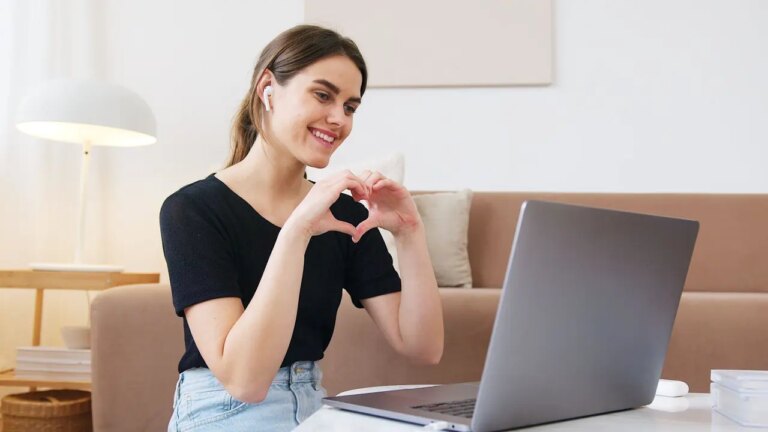 Microsoft presenta agentes inteligentes con control por voz y automatización completa