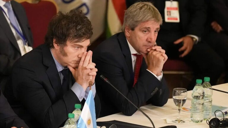 El Gobierno enfrenta gigantescos vencimientos de deuda