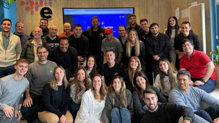 Startup cordobesa transforma la atención al cliente con agentes de voz en español
