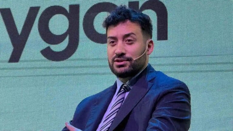 El Gobierno rechaza la regulación de IA y la saturación de normativas cripto