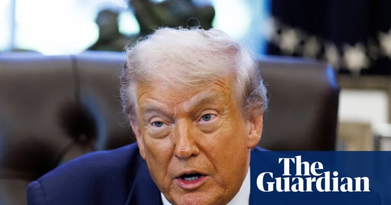 Trump firma ley para desclasificar más documentos de Epstein