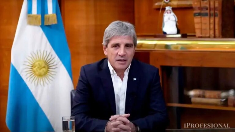 Caputo desmiente negociaciones con bancos de EE.UU. para rescate de Argentina
