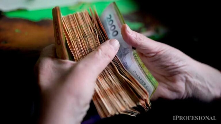 El BCRA informa cuánto debe cada argentino a bancos y billeteras virtuales